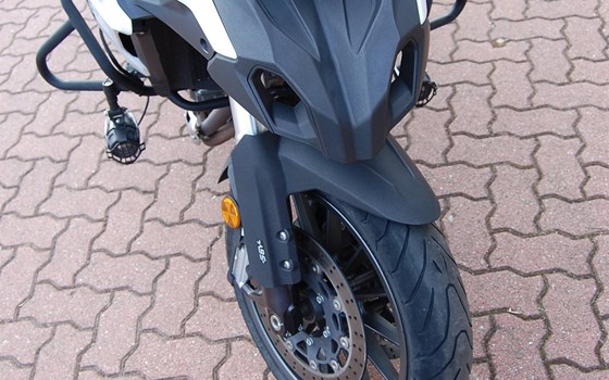 Gebrauchtmotorrad Benelli TRK 502 - Bild 9