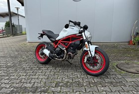 Ducati Monster 797