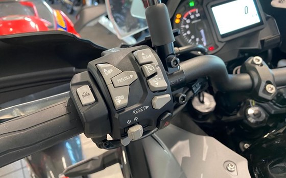 Gebrauchtmotorrad Kawasaki Versys 1000 SE - Bild 7