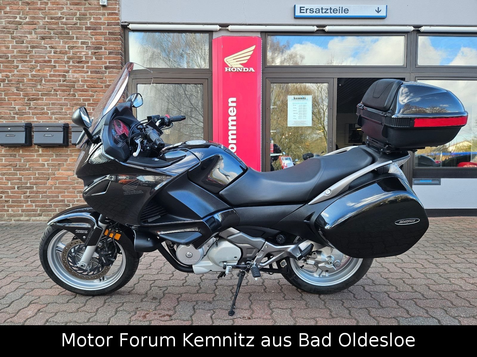 Honda NT700V Deauville