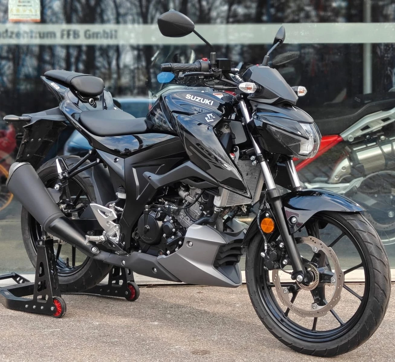 Suzuki GSX-S125