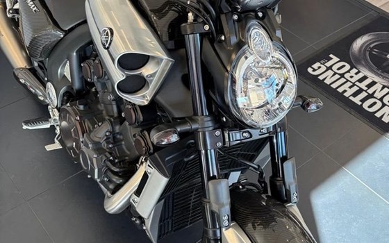 Gebrauchtmotorrad Yamaha V-MAX - Bild 3