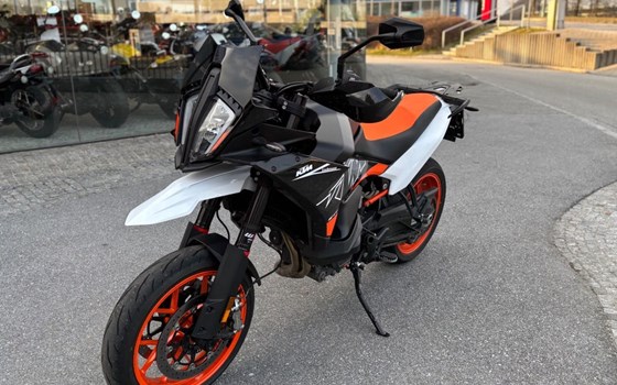 Gebrauchtmotorrad KTM 890 SMT - Bild 14