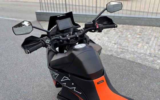 Gebrauchtmotorrad KTM 890 SMT - Bild 15