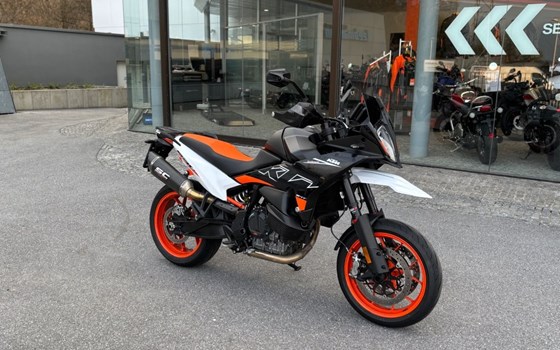 Gebrauchtmotorrad KTM 890 SMT - Bild 2