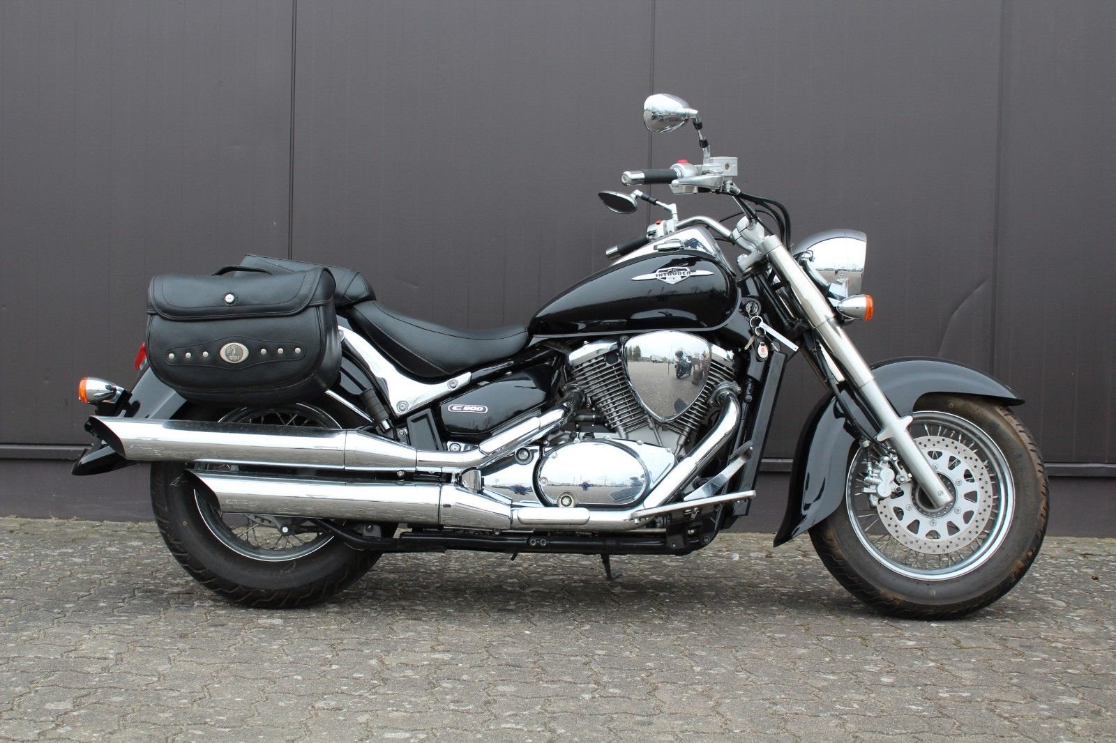 Suzuki Intruder C800 