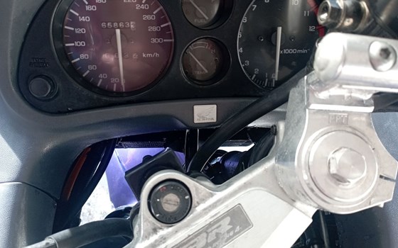 Gebrauchtmotorrad Honda CBR 1000 F - Bild 1