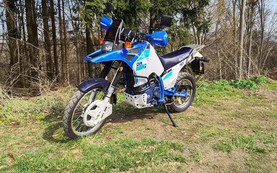 Gebrauchtmotorrad Suzuki DR 750 BIG - Bild 1