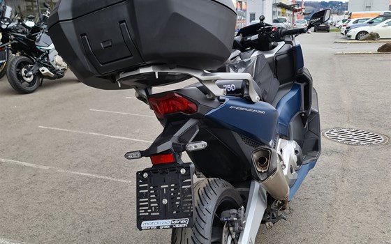 Gebrauchtmotorrad Honda Forza 750 - Bild 4