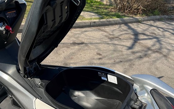 Gebrauchtmotorrad Yamaha NMAX 125 - Bild 9