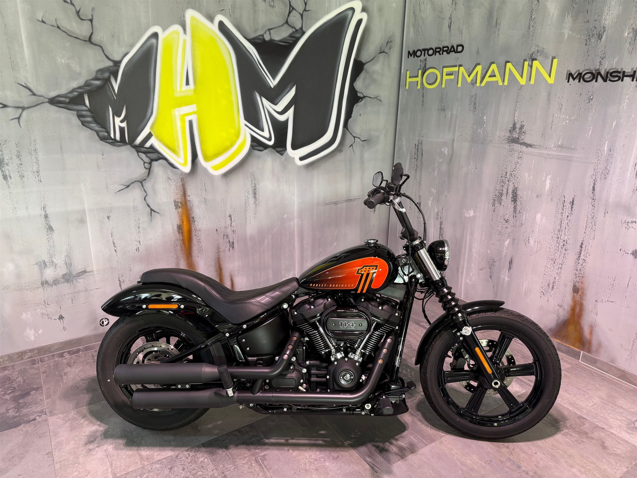 Harley-Davidson Softail Street Bob 114 FXBBS