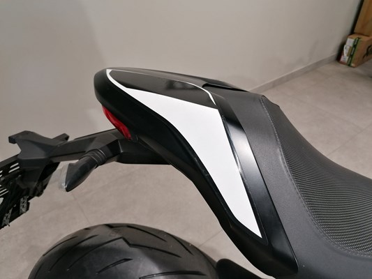 Ducati Monster 821 Stealth (schwarz) - Bild 5