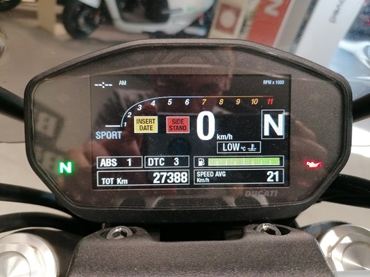 Ducati Monster 821 Stealth (schwarz) - Bild 6