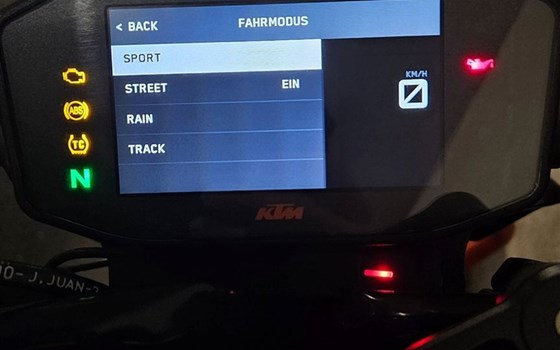 Gebrauchtmotorrad KTM 790 Duke - Bild 8