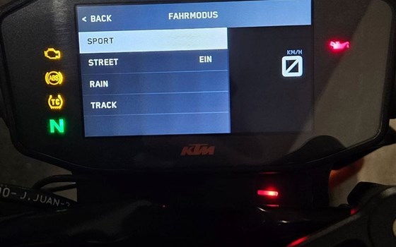 Gebrauchtmotorrad KTM 790 Duke - Bild 8