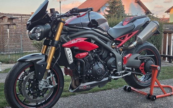 Gebrauchtmotorrad Triumph Speed Triple 1050 - Bild 1
