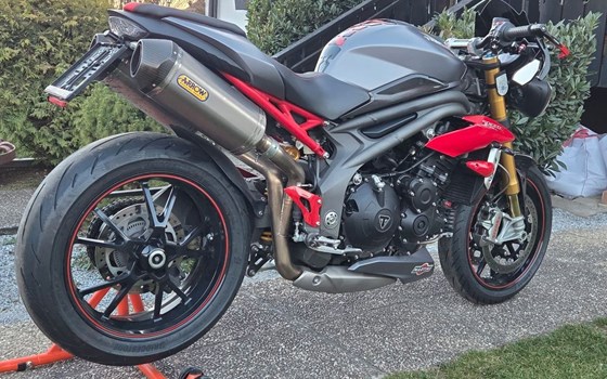 Gebrauchtmotorrad Triumph Speed Triple 1050 - Bild 3