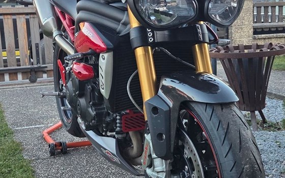 Gebrauchtmotorrad Triumph Speed Triple 1050 - Bild 4