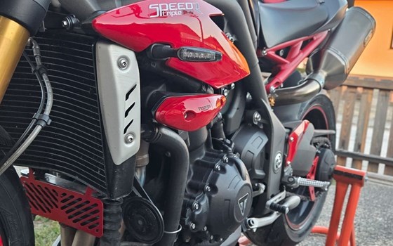Gebrauchtmotorrad Triumph Speed Triple 1050 - Bild 5