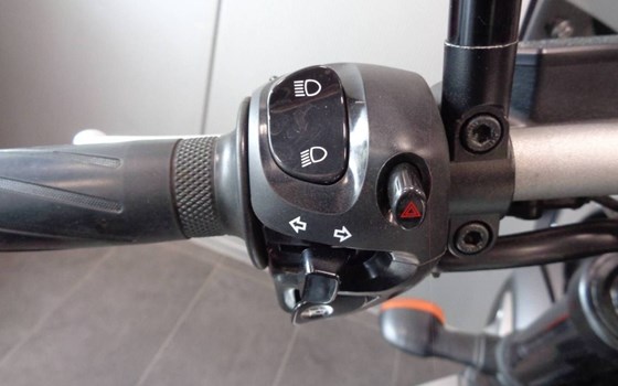 Gebrauchtmotorrad Yamaha V-MAX - Bild 3