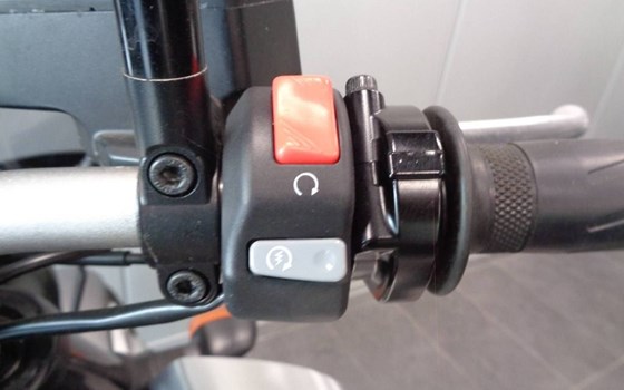 Gebrauchtmotorrad Yamaha V-MAX - Bild 4