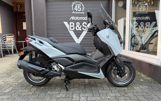 Gebrauchtmotorrad Yamaha XMAX 300 Tech MAX+ - Bild 1