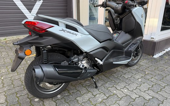 Gebrauchtmotorrad Yamaha XMAX 300 Tech MAX+ - Bild 11
