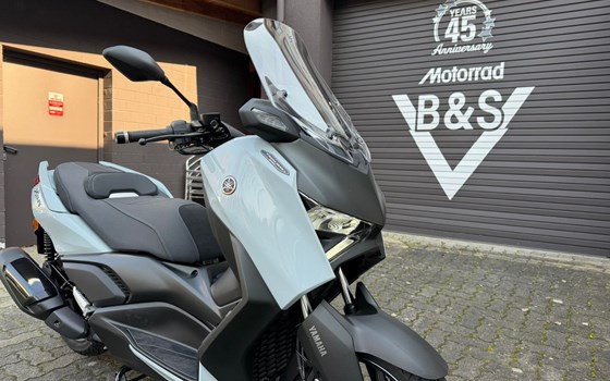 Gebrauchtmotorrad Yamaha XMAX 300 Tech MAX+ - Bild 14