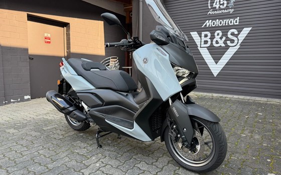 Gebrauchtmotorrad Yamaha XMAX 300 Tech MAX+ - Bild 2