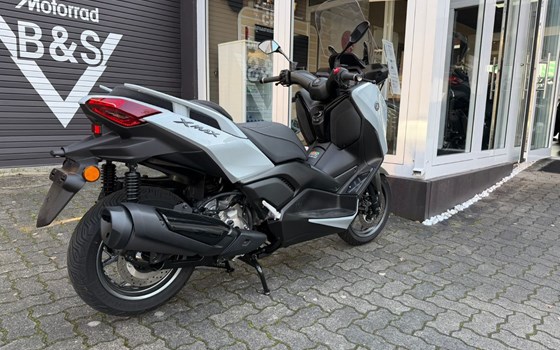 Gebrauchtmotorrad Yamaha XMAX 300 Tech MAX+ - Bild 3
