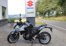 Neumotorrad Suzuki GSX-8S