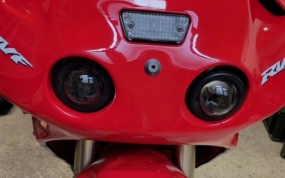 Gebrauchtmotorrad Honda RVF 750 - Bild 3