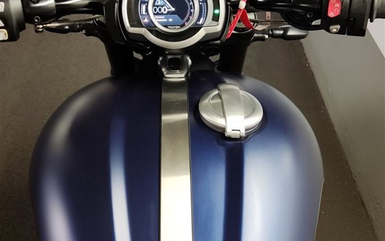 Gebrauchtmotorrad Triumph Rocket 3 Storm R - Bild 6