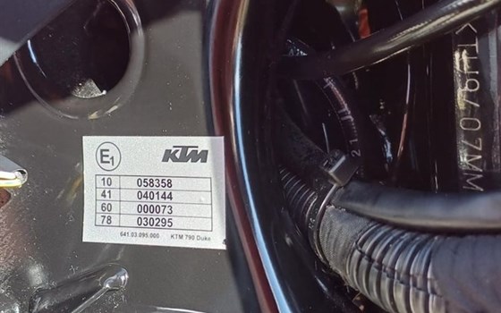 Gebrauchtmotorrad KTM 890 Duke - Bild 30