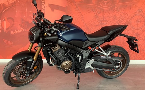 Neufahrzeug Honda CB650R E-Clutch - Bild 3