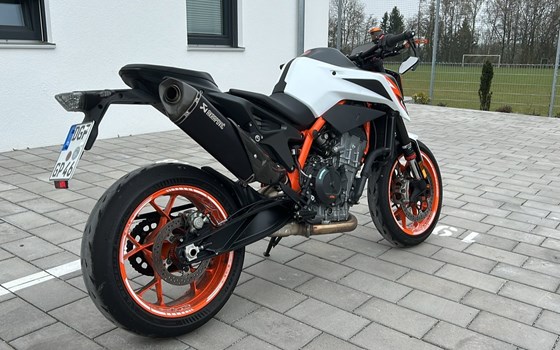 Gebrauchtmotorrad KTM 890 Duke R - Bild 3