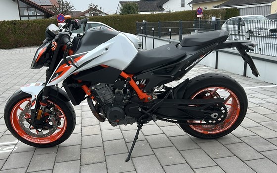 Gebrauchtmotorrad KTM 890 Duke R - Bild 8