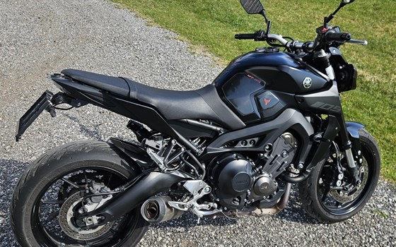 Gebrauchtmotorrad Yamaha MT-09 - Bild 1