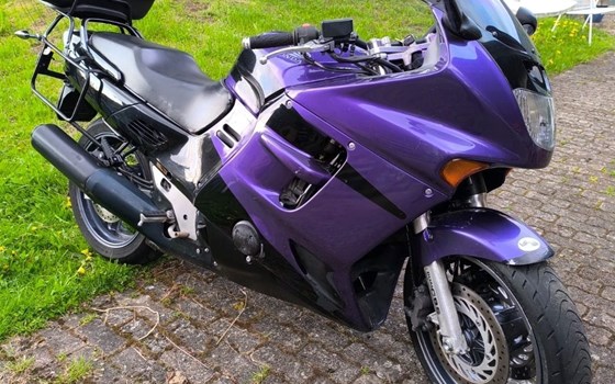 Motorrad Occasion Honda CBR 1000 F - Bild 2