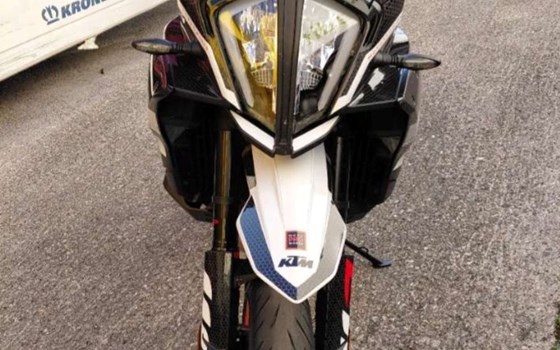 Gebrauchtmotorrad KTM 890 SMT - Bild 4