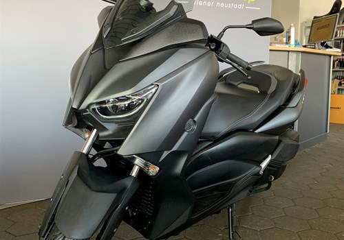 Yamaha XMAX 300