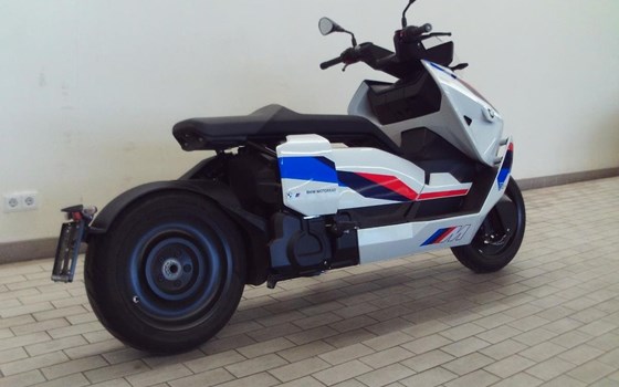 Gebrauchtmotorrad BMW CE 04 - Bild 3