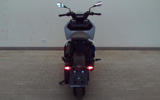 Gebrauchtmotorrad BMW CE 04 - Bild 8