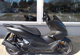 Neumotorrad Honda PCX125