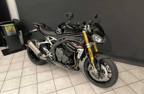 Gebrauchtmotorrad Triumph Speed Triple 1200 RS