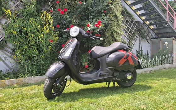 Gebrauchtmotorrad Vespa GTS 250 i.e. - Bild 1