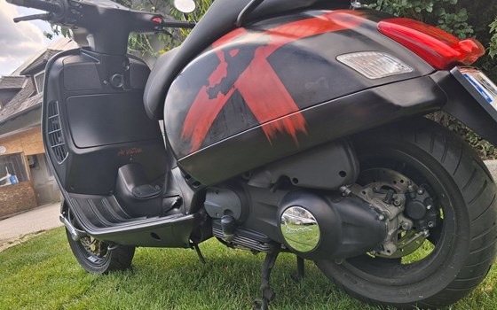 Gebrauchtmotorrad Vespa GTS 250 i.e. - Bild 8