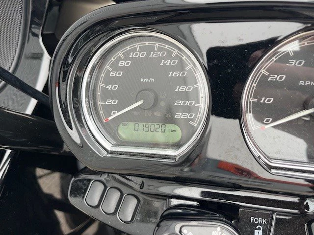 Harley-Davidson Touring Road Glide ST (Vivid Black) - Bild 17