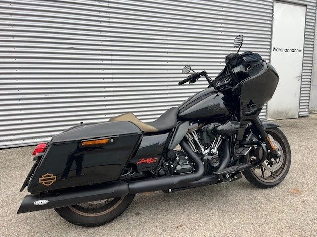 Harley-Davidson Touring Road Glide ST (Vivid Black) - Bild 8