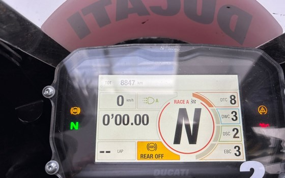 Gebrauchtmotorrad Ducati Panigale V4 - Bild 2